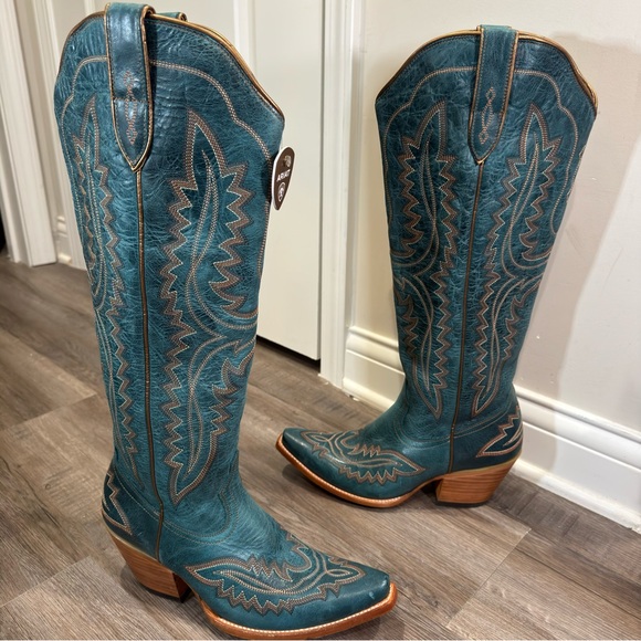 Ariat Casanova Western Leather Cowboy Boots in Blue - Picture 2 of 16